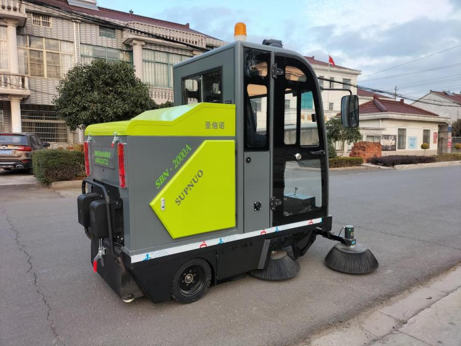 怒江龙建清扫车_0